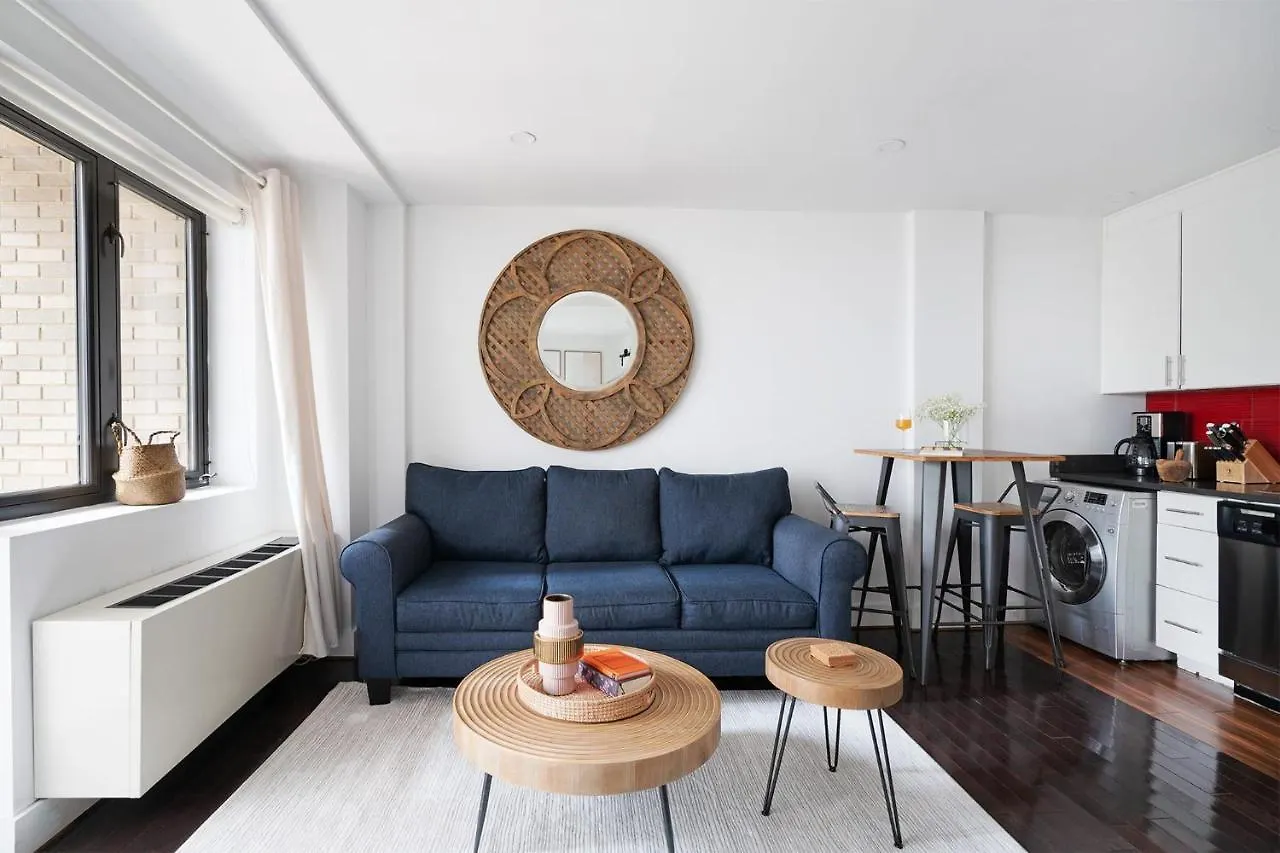 809-2B New Bldg Jr Columbus Circle Balcony Wd Apartman New York