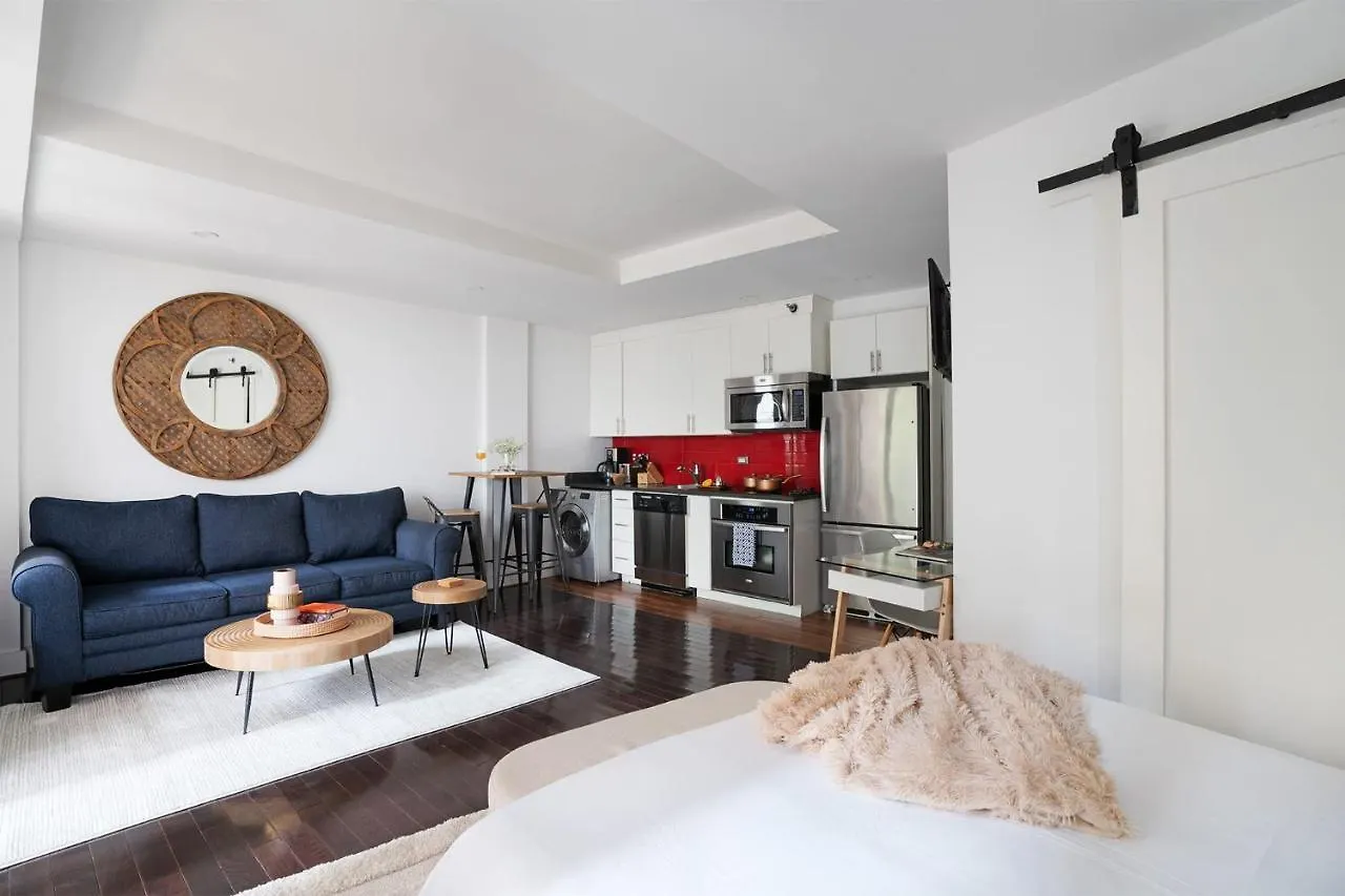 809-2B New Bldg Jr Columbus Circle Balcony Wd Apartman New York