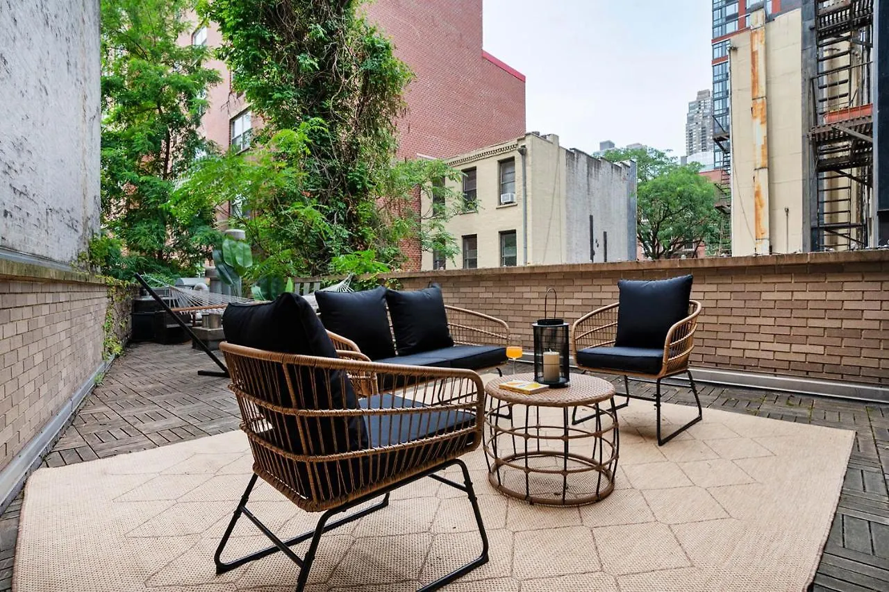 809-2B New Bldg Jr Columbus Circle Balcony Wd Apartman New York